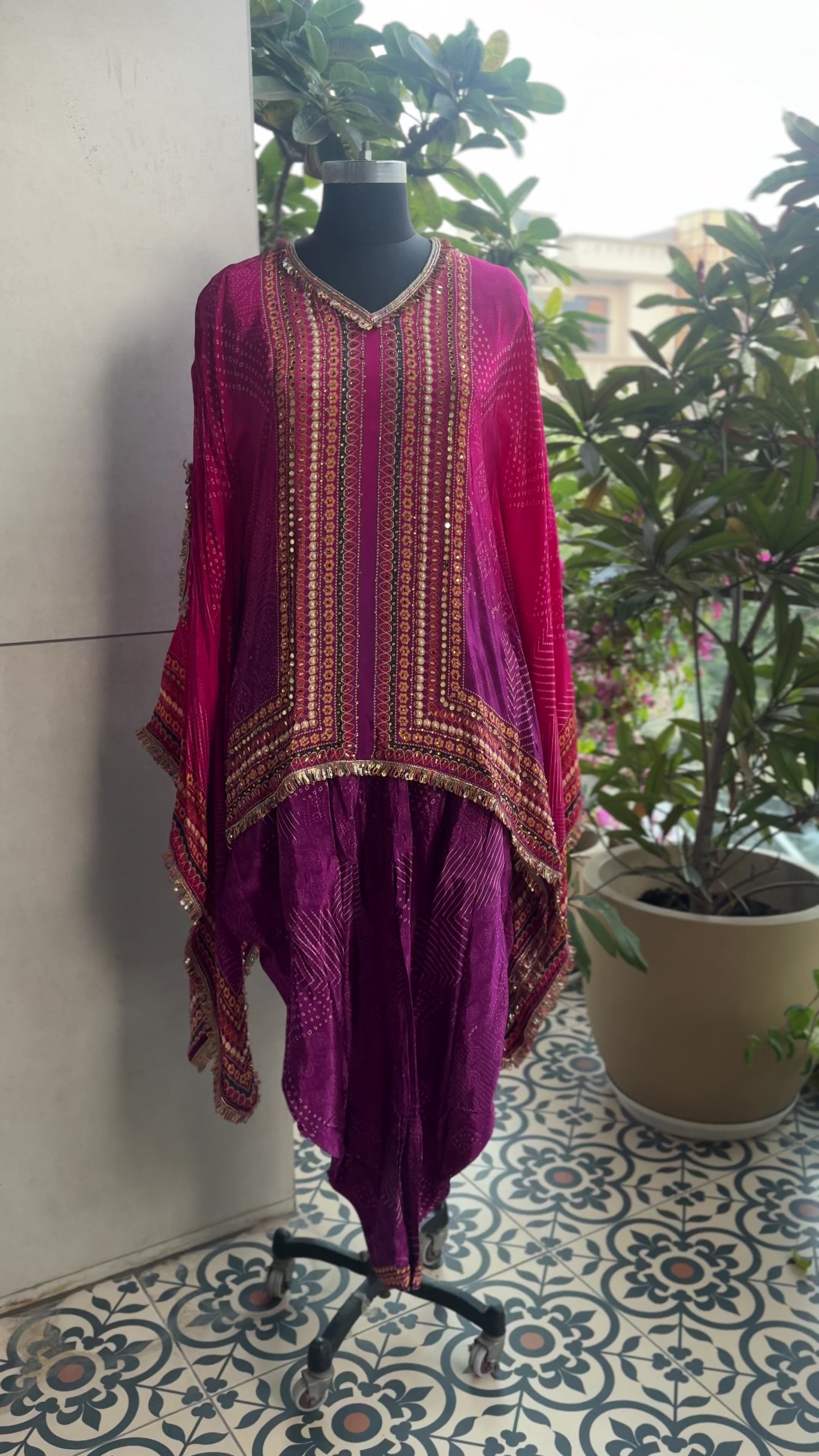 Mehfil Magenta Kaftan Set